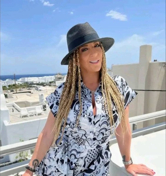 Sara, 39, United States