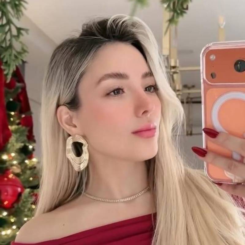 Lily, 39, New Zealand