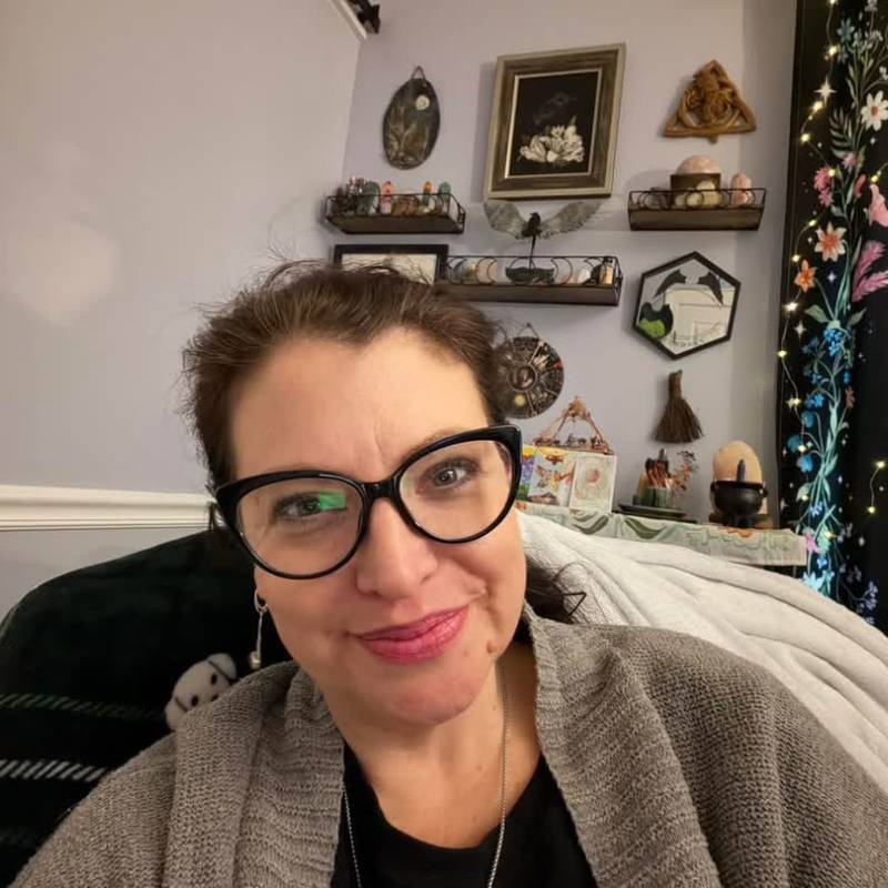 Julie, 51, Gaza