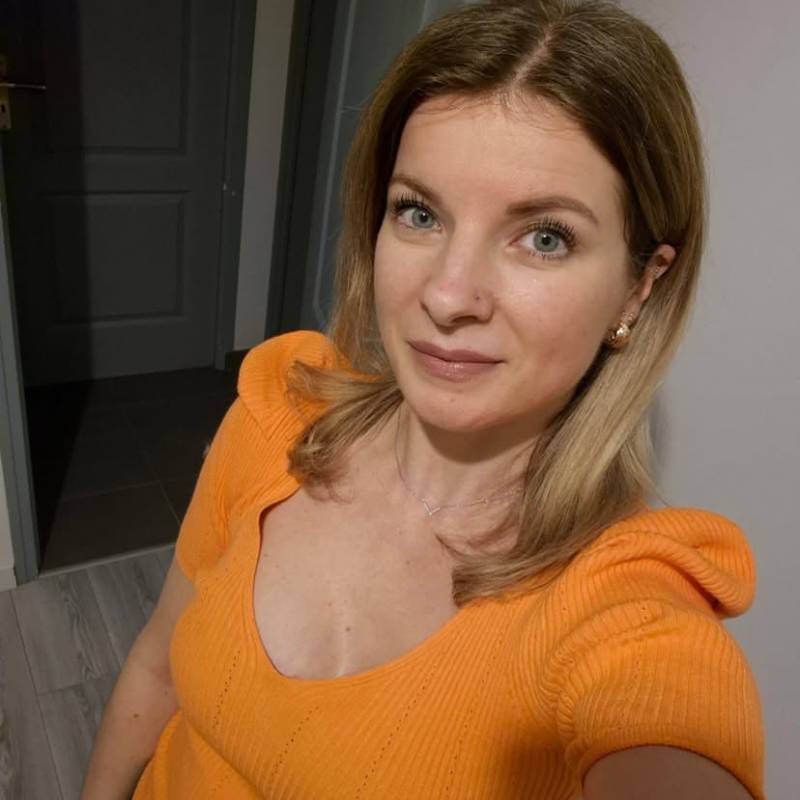 Lenan, 47, Abu