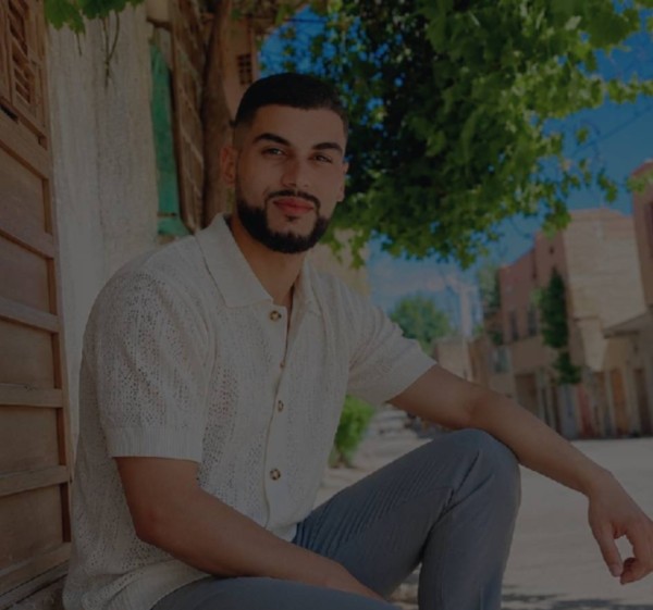 Farouk, 26, California