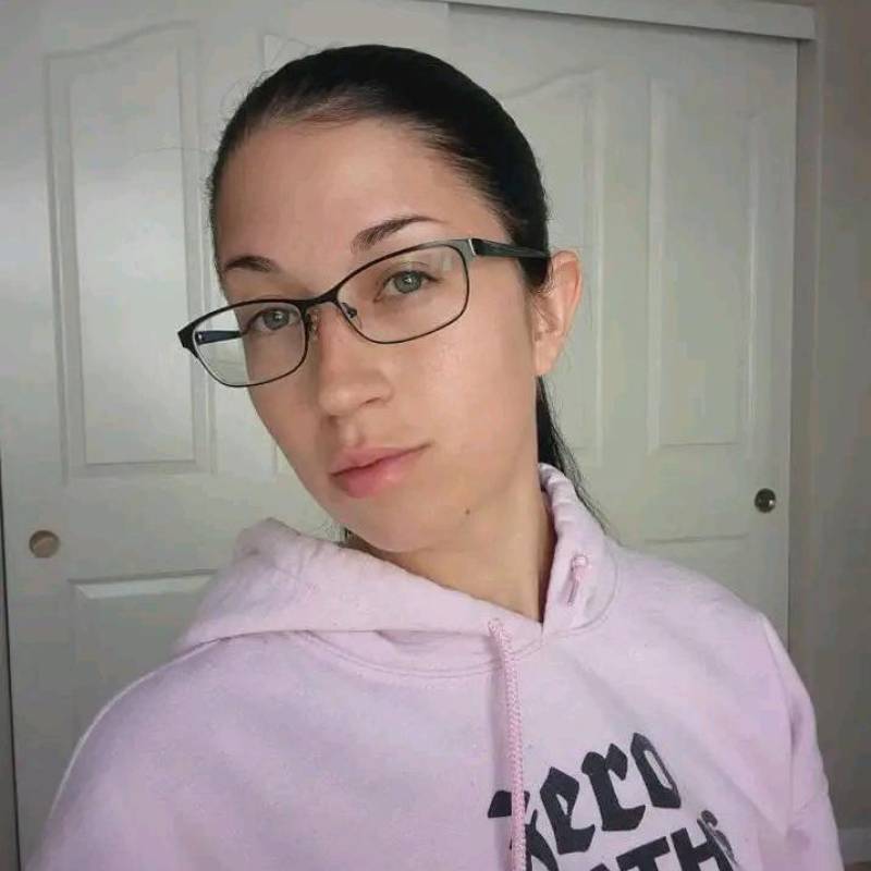 Vanessa, 31, Spain