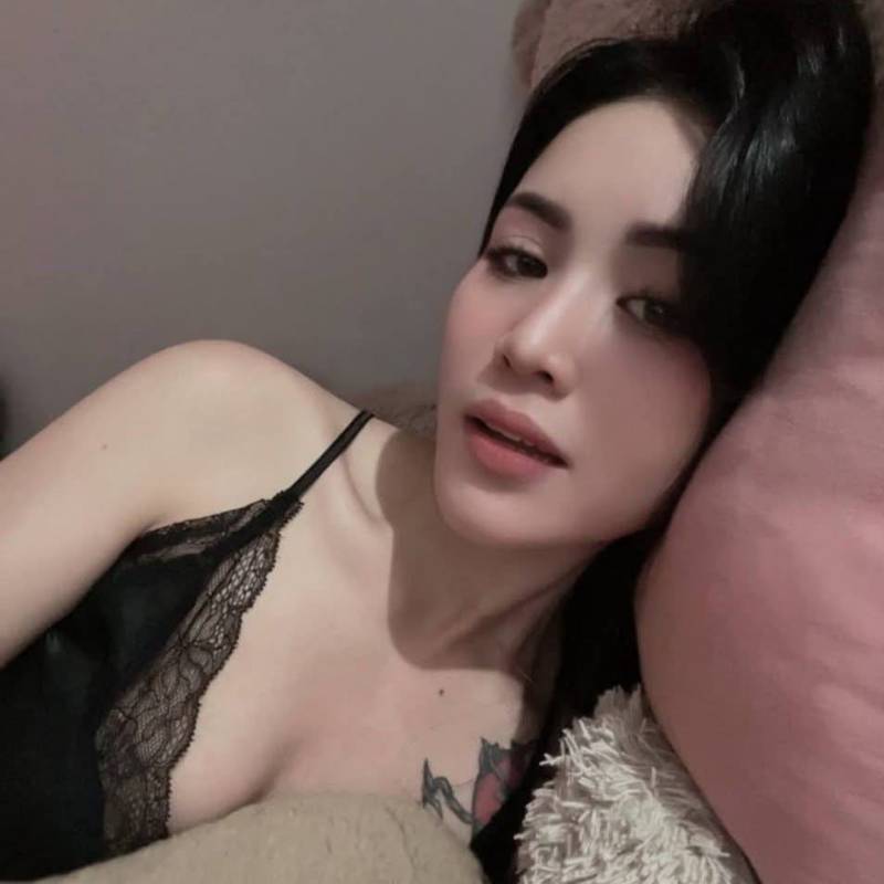GorgeousMe, 32, United States