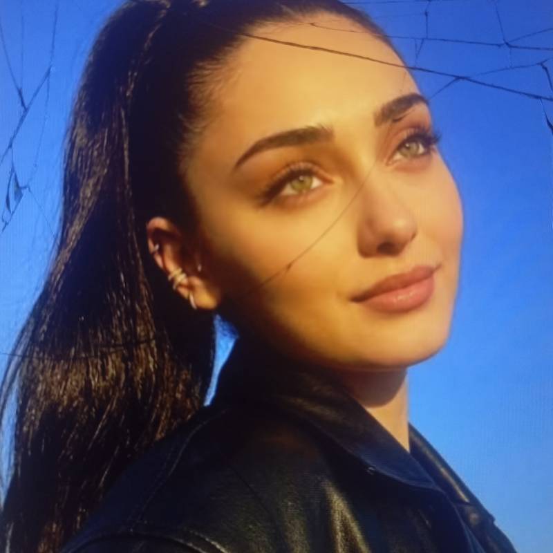 Eda, 28, Almelo