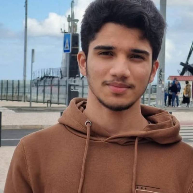 MALIK, 19, Waimalu