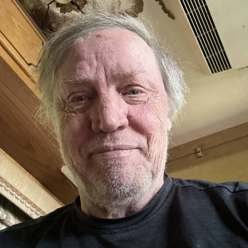 Houston, 75, Banatski karlovac