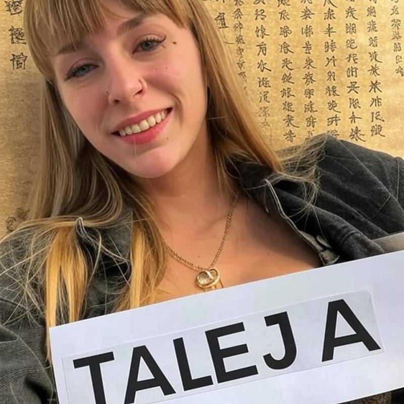 Loree, 19, Reno