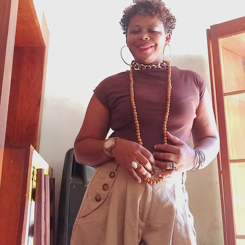Khazia, 44, Hindalgi