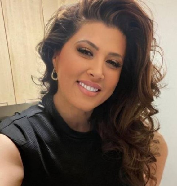 Inara, 45, Karwar