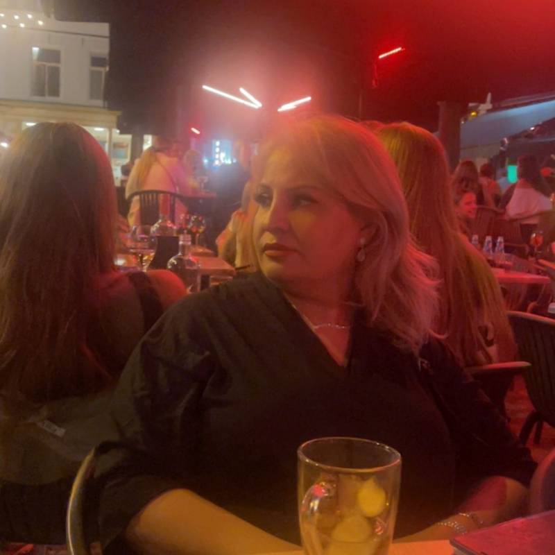 SARAH, 53, Riyadh
