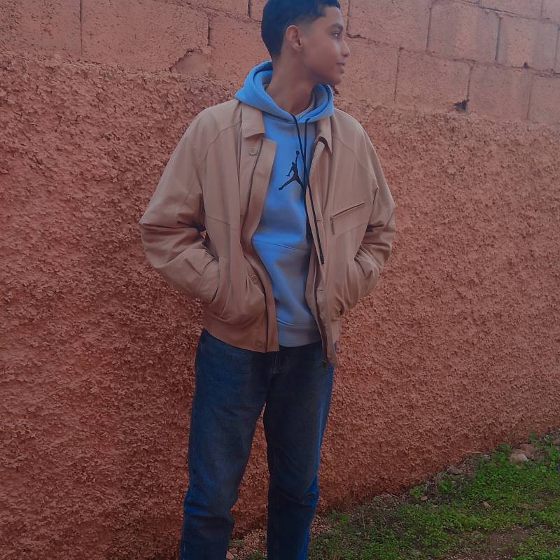 khalid, 18, Urusmartan