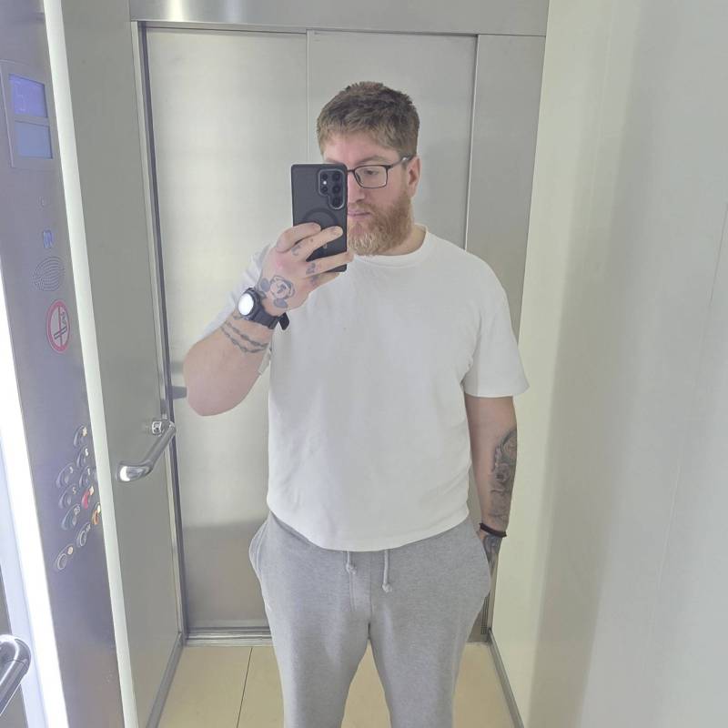 Lazaros, 35, Lowton