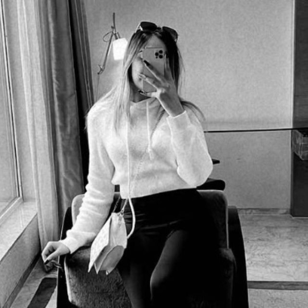 amina, 35, Stark