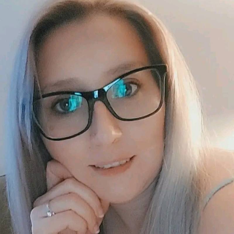 Violet, 34, Anthony
