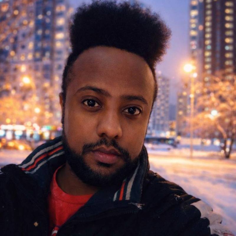 Markos Des6, 35, Espinal