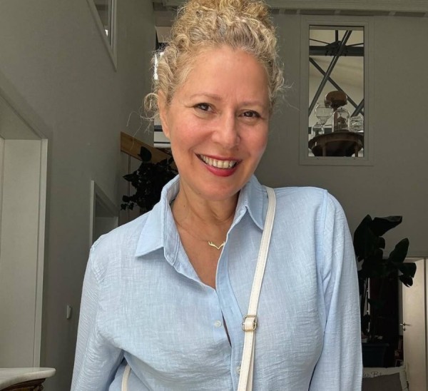 Asta, 55, Troy