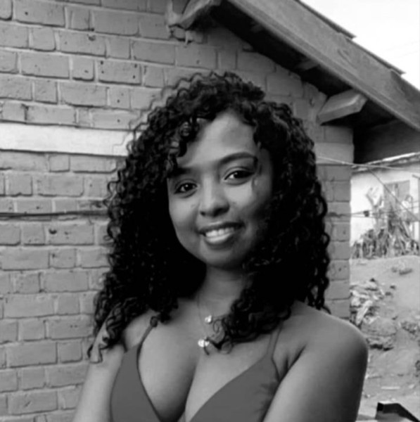 Essia, 32, Santa Brbara