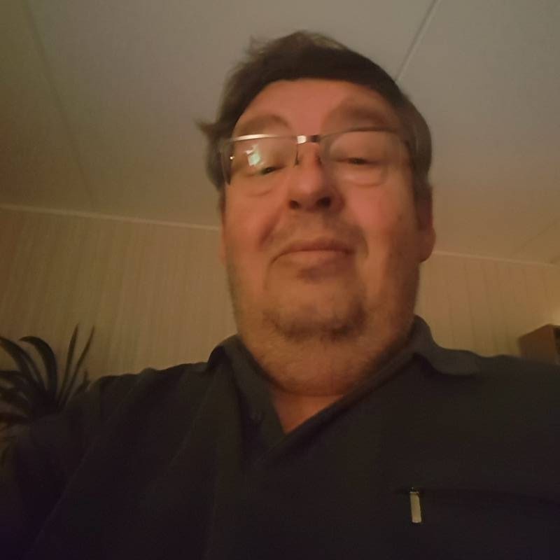Petri, 63, Gandarbal