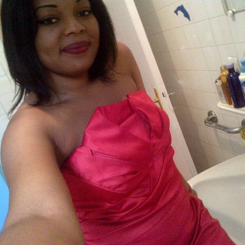 logoyisa, 32, Garopaba