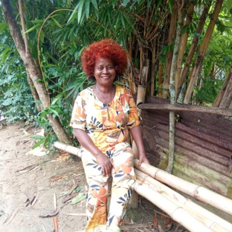 Lily, 59, UAE
