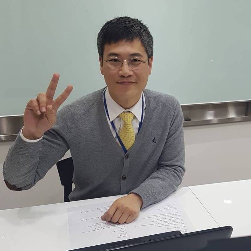 Williams, 51, Hus