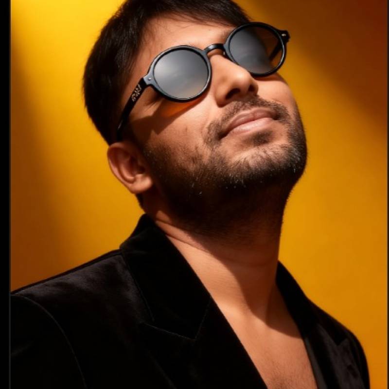 Pailot Shah, 30
