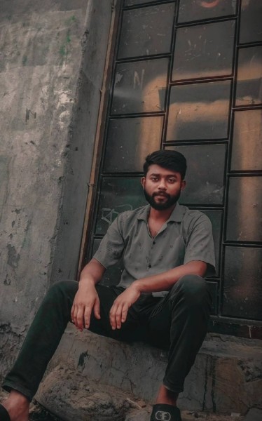 Sobuj, 28, Govindgarh
