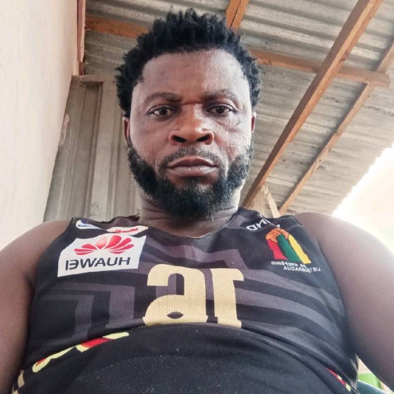 Byung Chris lucky, 43, Thatta