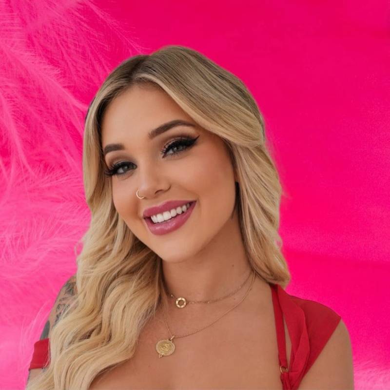 Alex, 31, Midland
