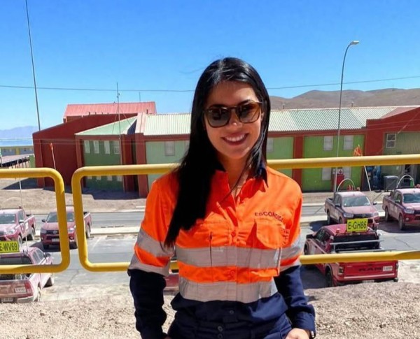 Jenny, 26, I live in Madagascar