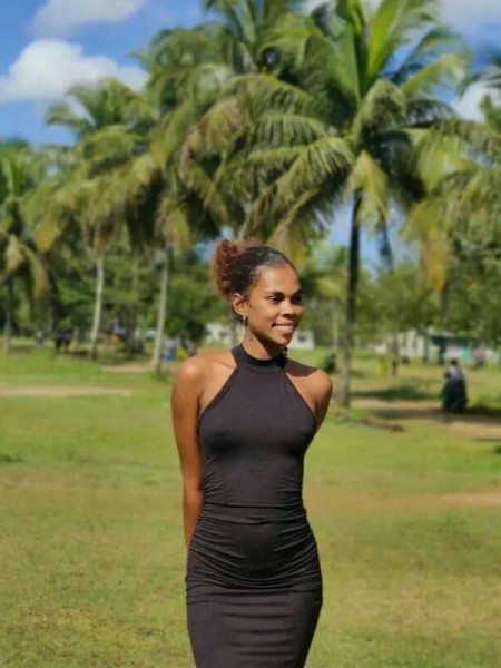 Nadia, 23, Oudbeijerland