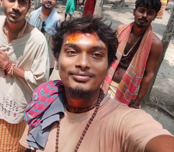 Bikesh, 26, Leon