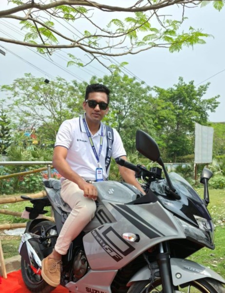 Ashik, 31, Bournville
