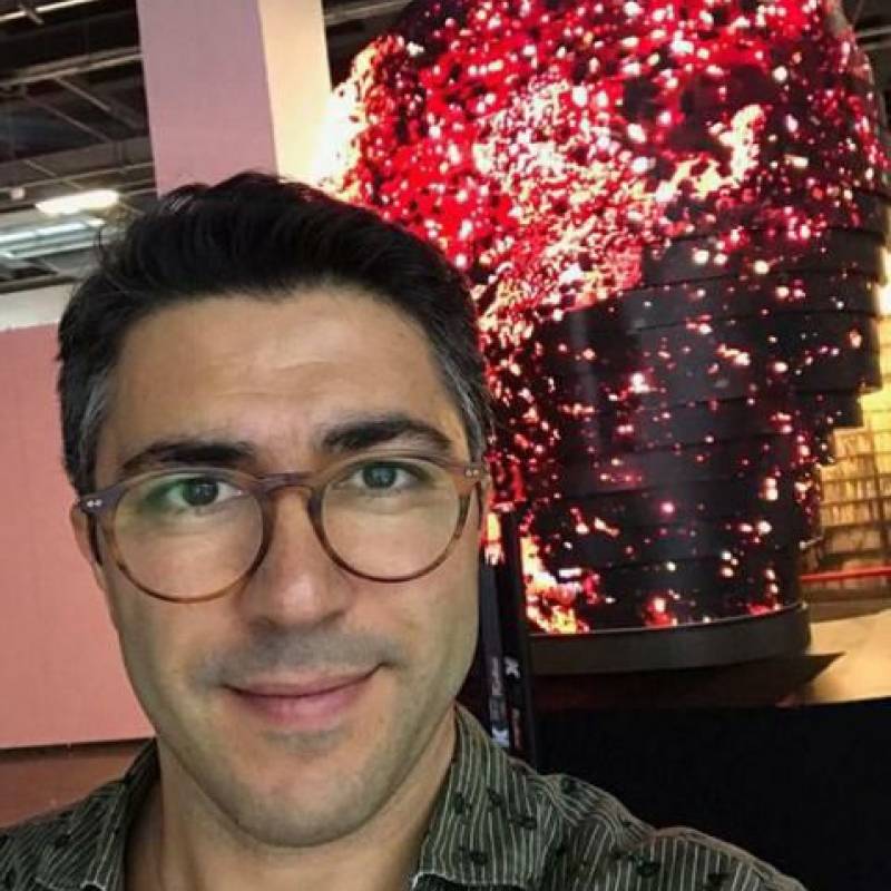 Hamza, 40, German