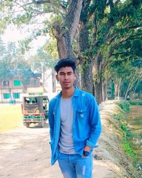 MdMunna, 22, Isna