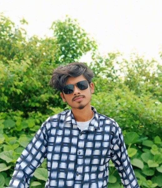 MD ROHIT, 19, De Panne