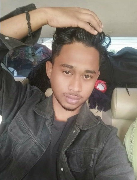Ariyan khan, 27, Evington
