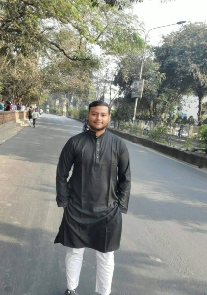 Julius sizar, 22, Deurne
