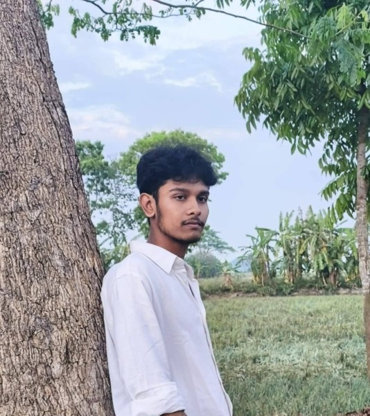 Sakib, 21, Peebles