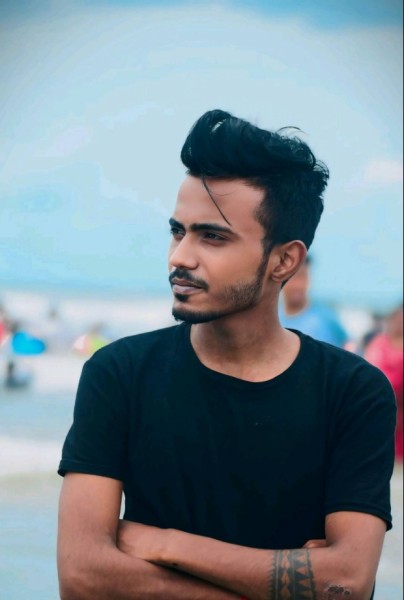 Pallob, 26, Paramoti