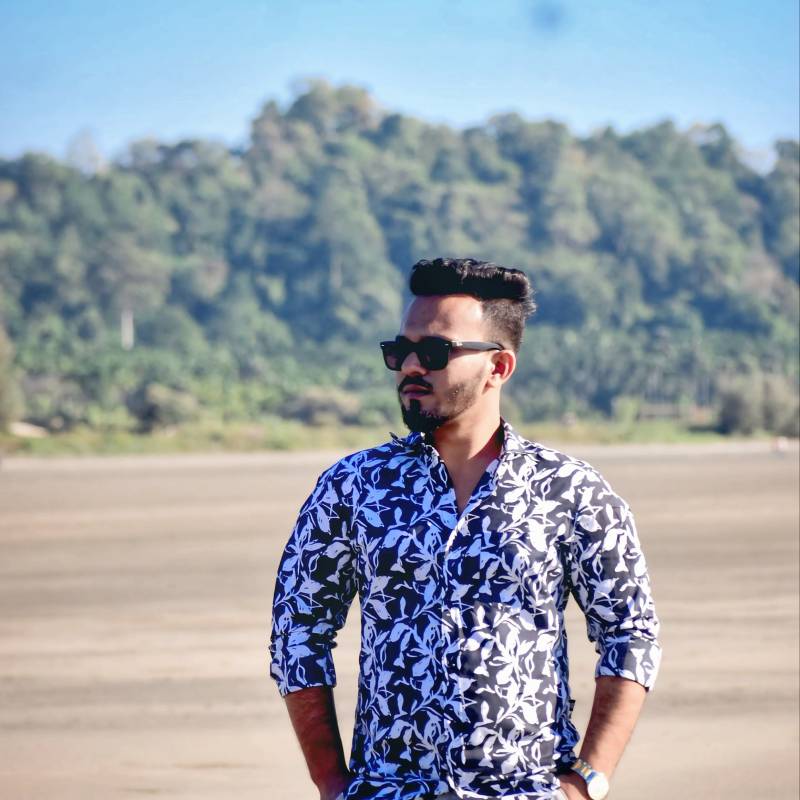 EmOn, 28, Bacolor