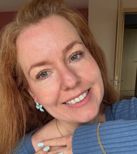 Tiara, 44, Kirakira
