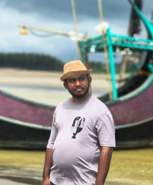 Tonmoy, 34, La Banda