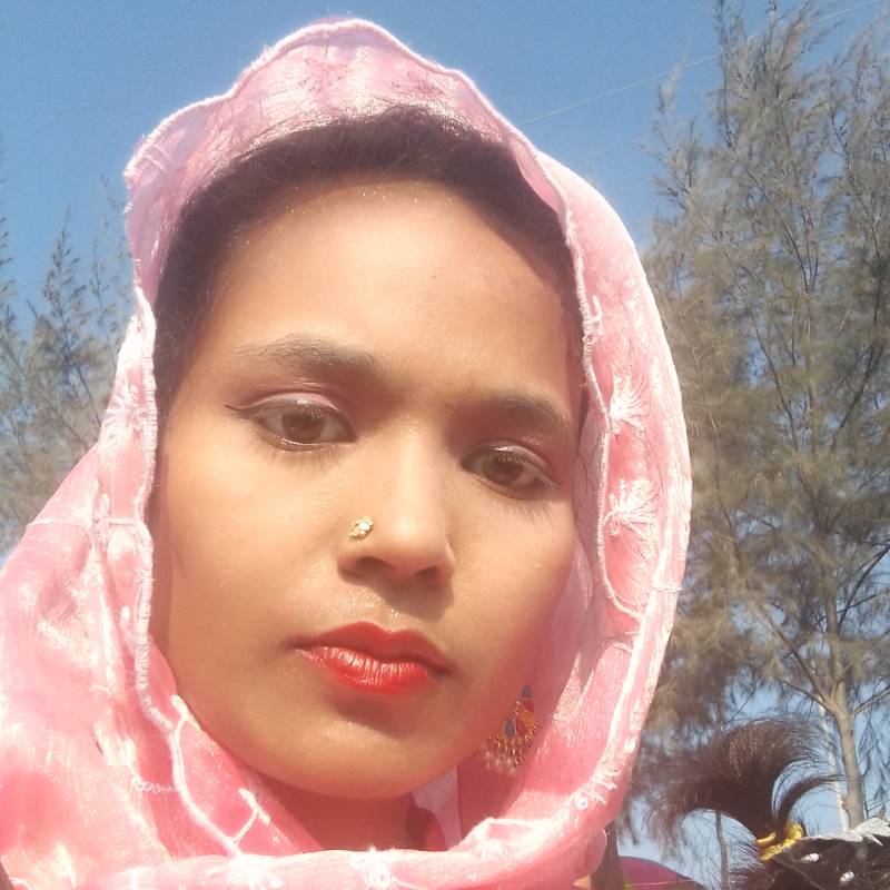 Maglia, 28, East Sussex