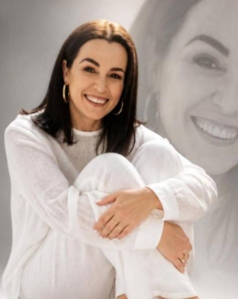 Vale, 48, Pira