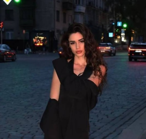 alona, 35, Olovo
