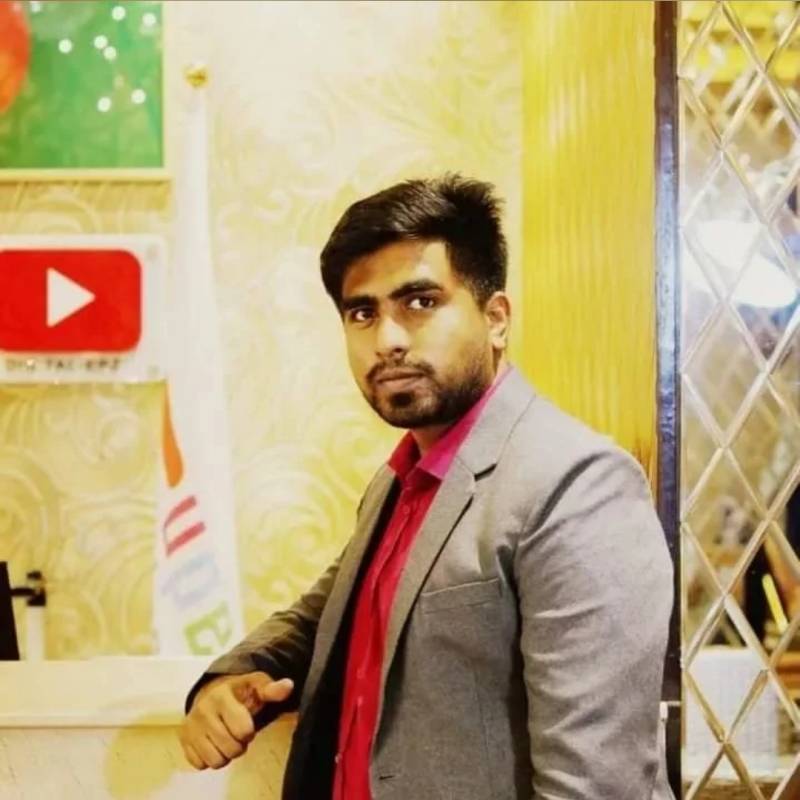 SAJU, 30, Ebina