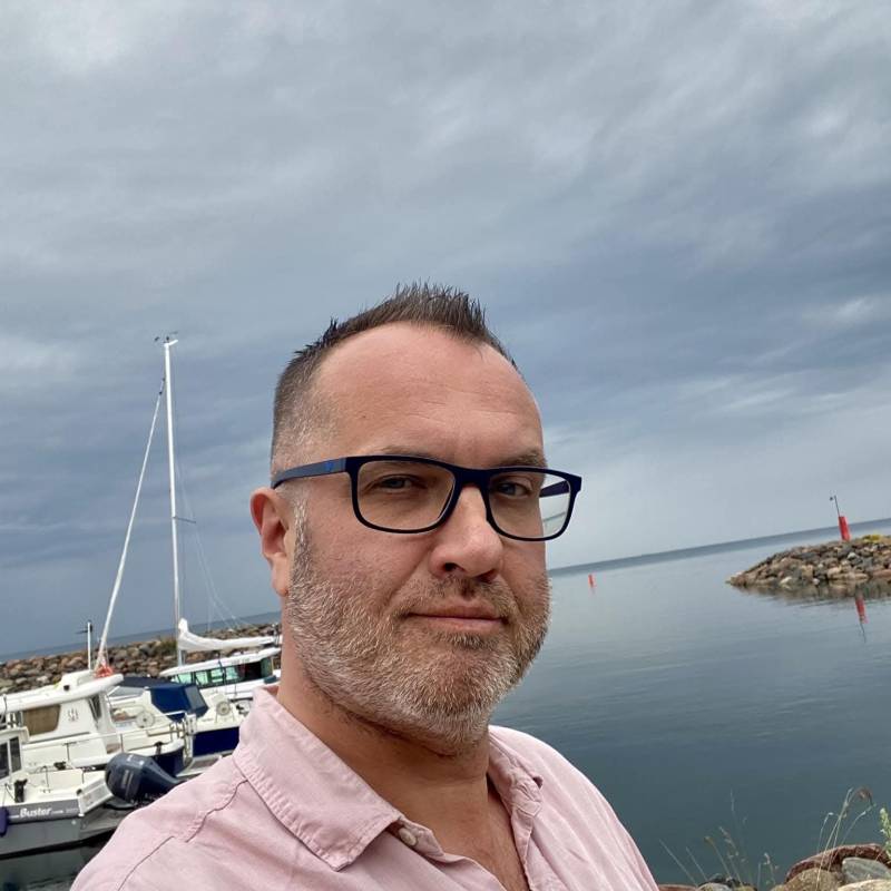 Martins, 58, Puerto Heath