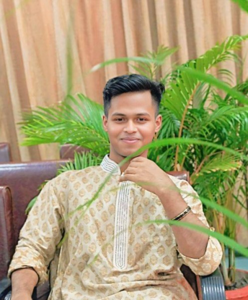 Hridoy, 25, Dedham