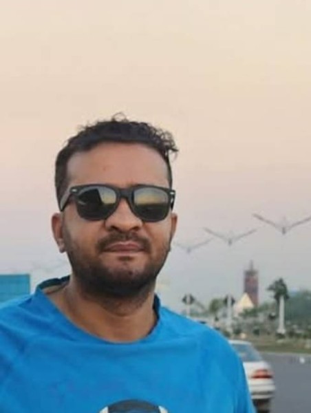 Akash, 41, Mdrayhan